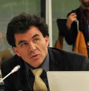 486689_123624224480839_780223179_n