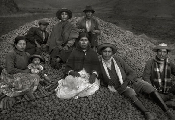 chambi2 ROBERTO CHAMBI: “Mi abuelo, Martín Chambi, fotografió a sus pares indígenas con la misma dignidad que a las élites”